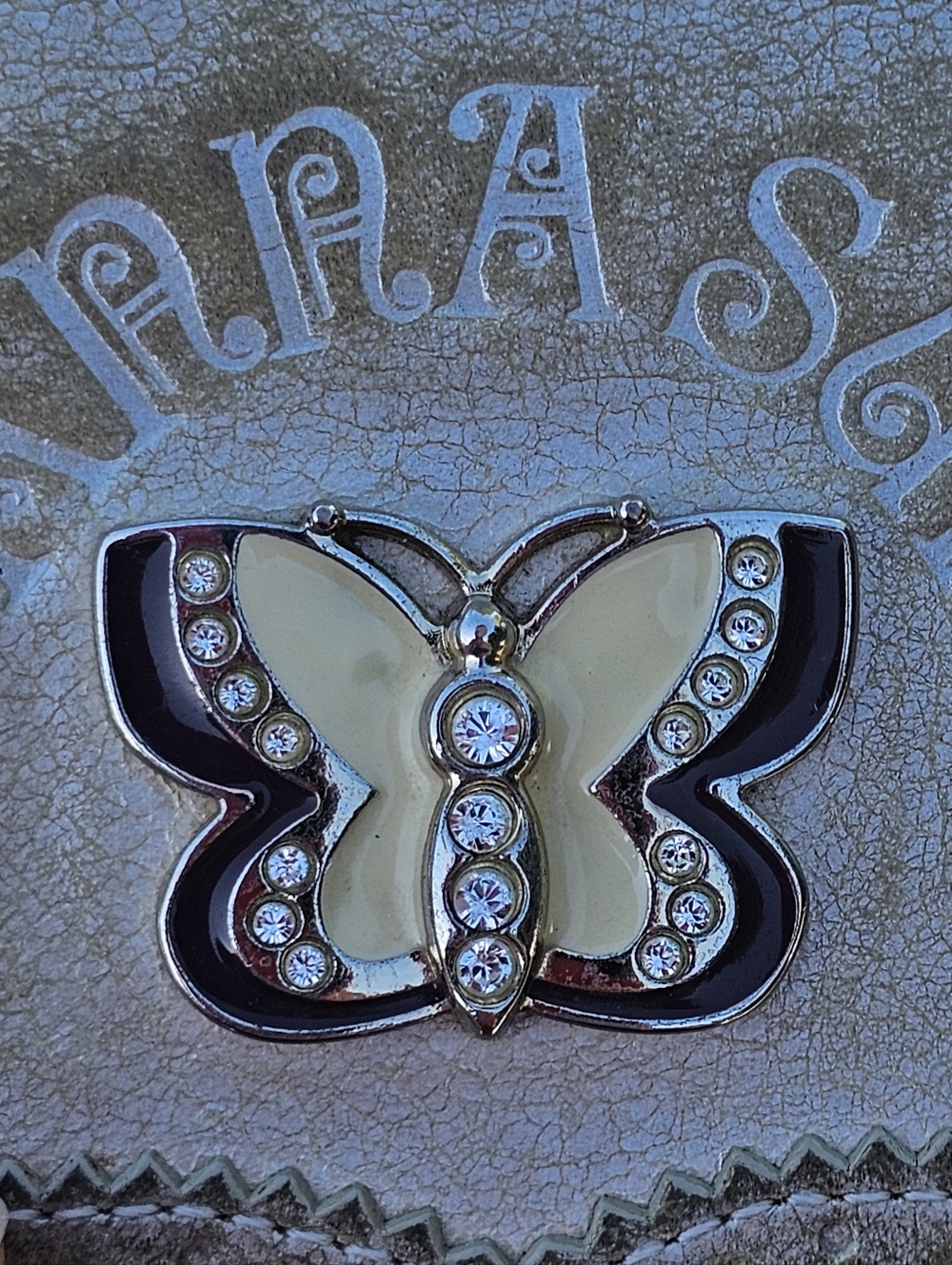Anna Sui Gold Beige Butterfly Accent Wallet - Picture 12 of 15